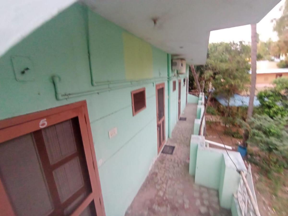 Sri Shankaraa Guest House Tiruvannamalai Exterior photo
